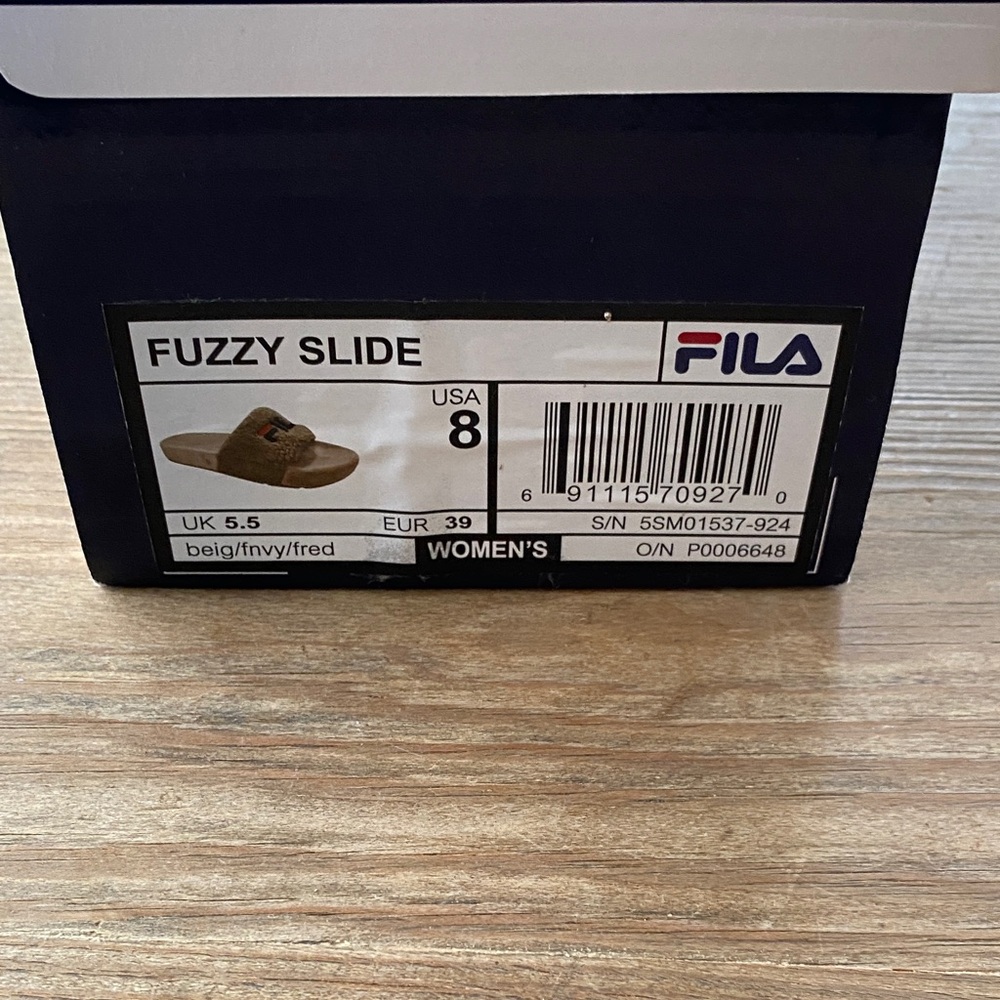 Fila Beige Fuzzy Slide Sandals Size 8 New With Tags - Picture 2 of 2